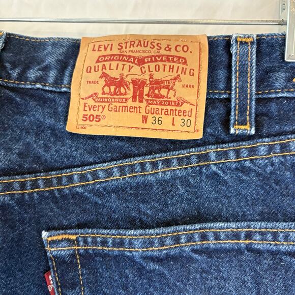 Levi's 505 Regular Fit Straight Leg Vintage y2K Denim Jeans USA 36 x 30 - Picture 4 of 6